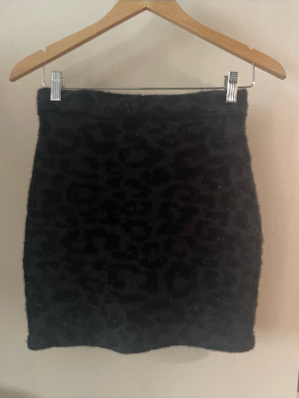 lululemon athletica Black Leopard-Textured Faux Fur Pencil Skirt